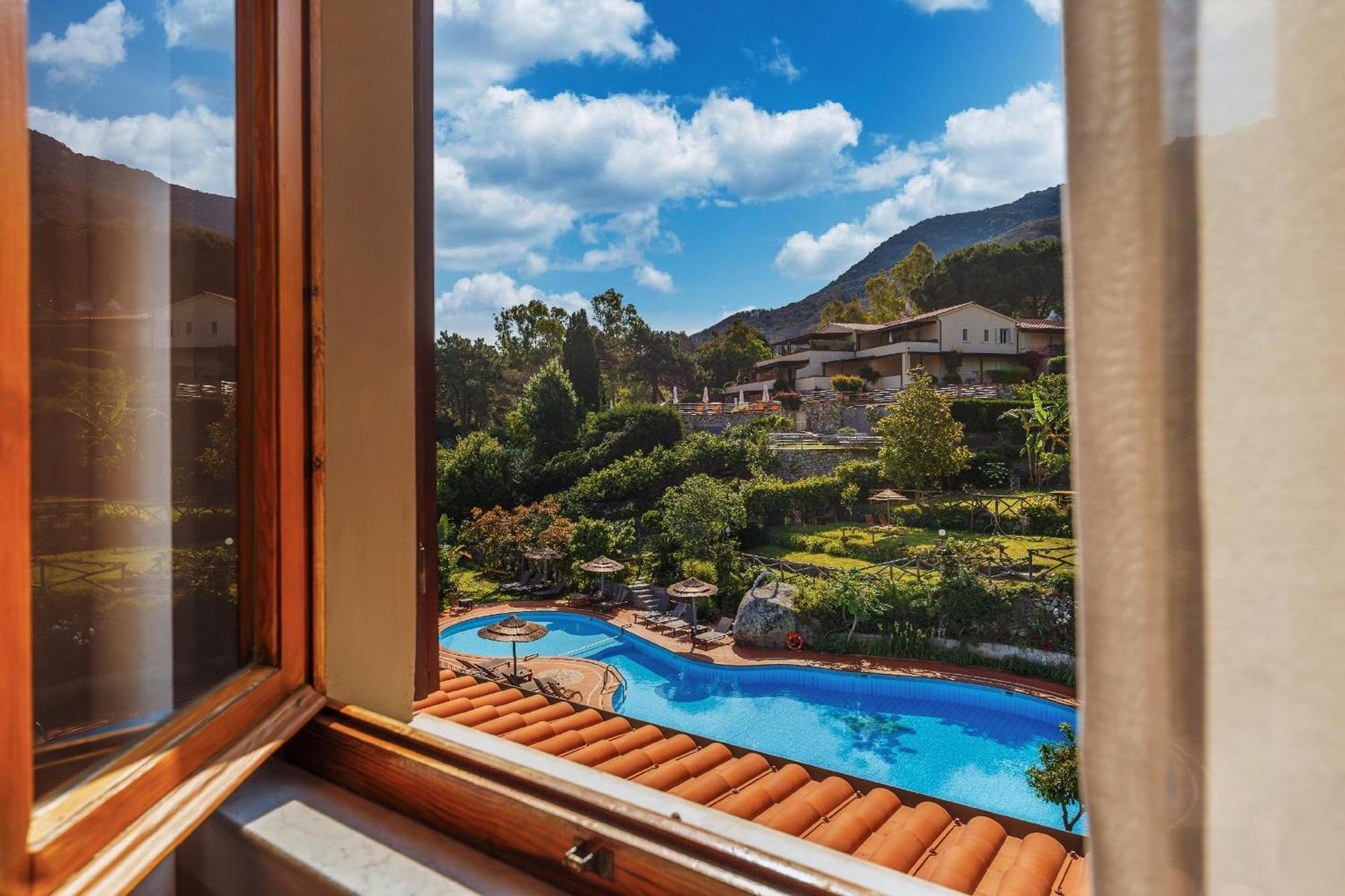 Hotel Cernia Isola Botanica SantʼAndrea Εξωτερικό φωτογραφία